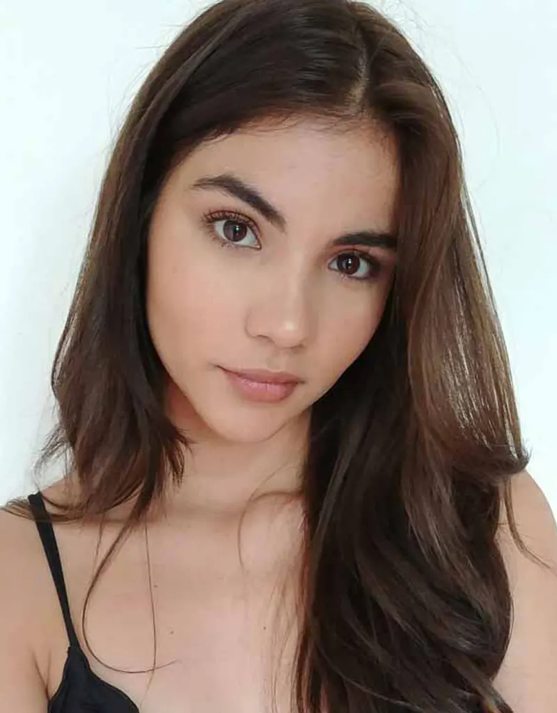 Gabriela A - Agencia de Edecanes