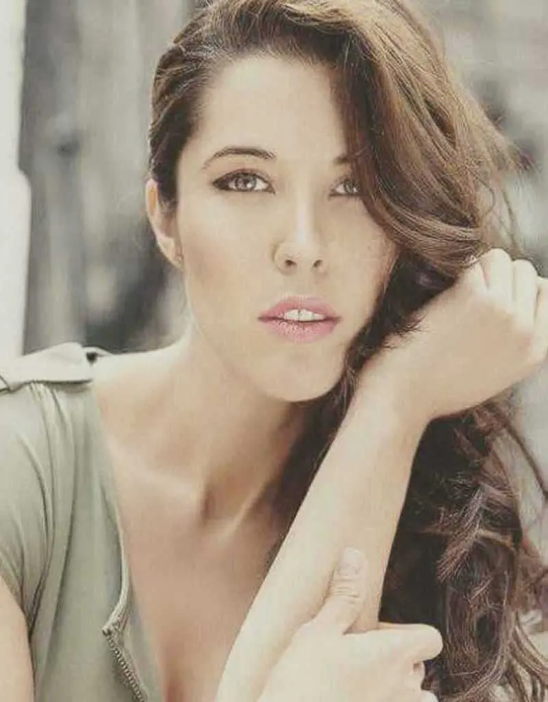 Karely G - Agencia de Edecanes