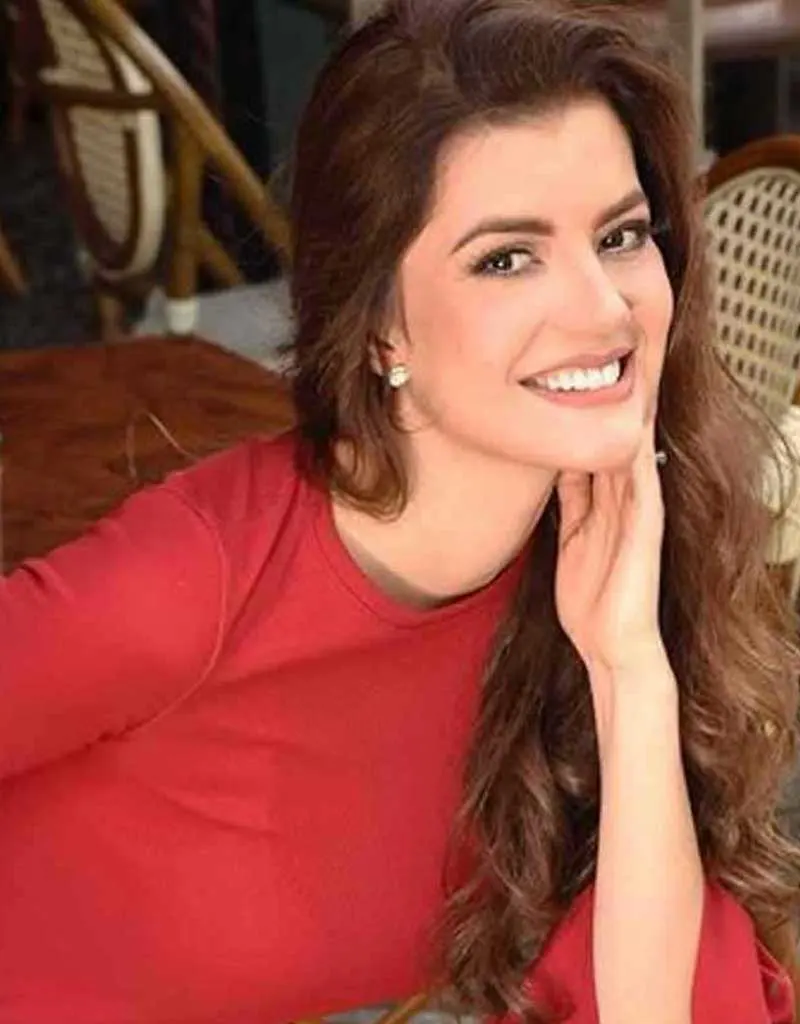 Laura - Agencia de Edecanes