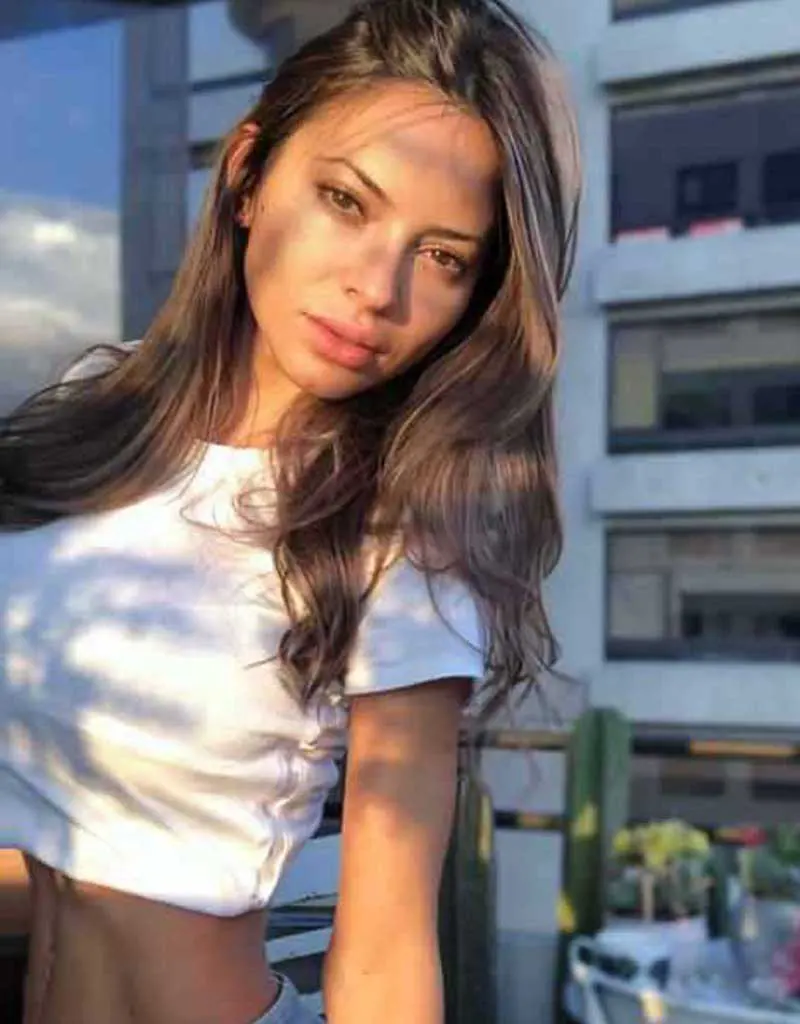 Ayelén T.