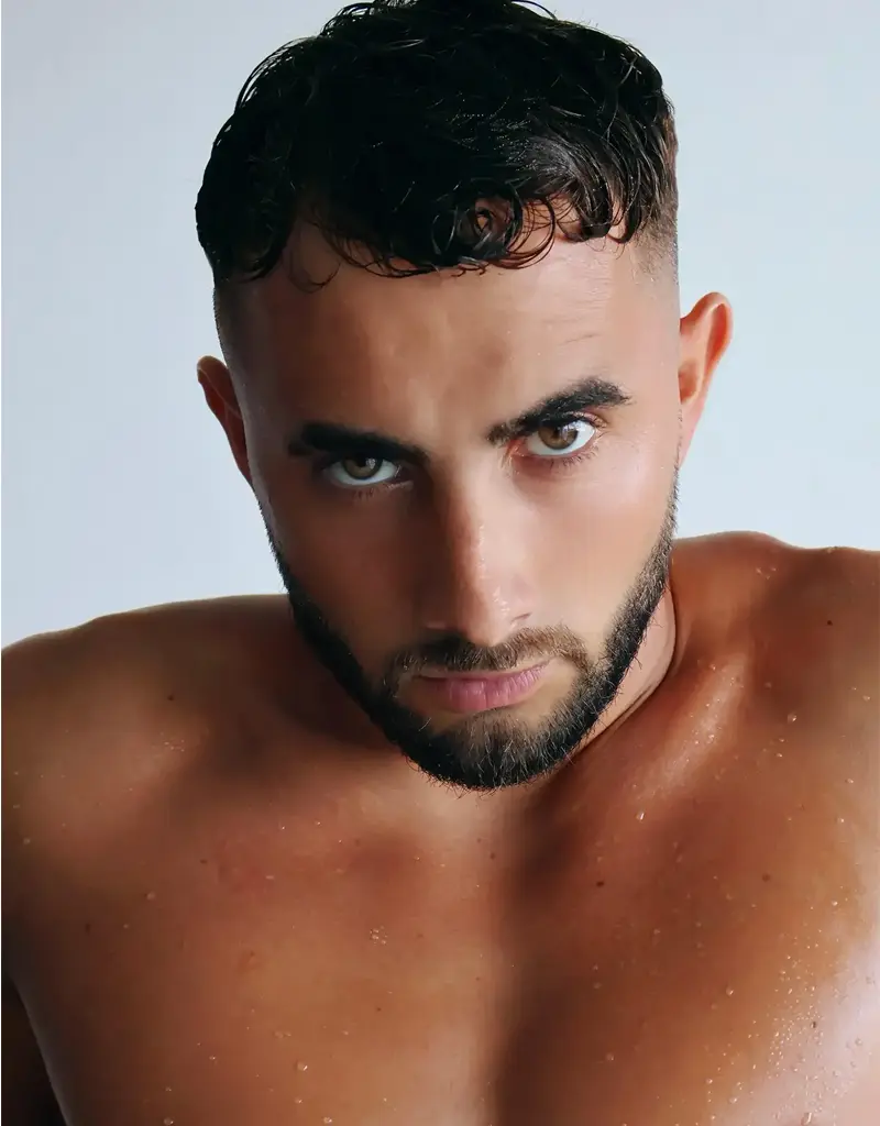 Ramiro G.