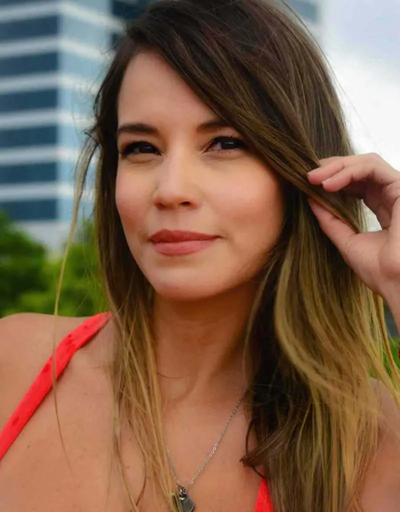 Zuleyka V.
